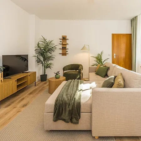 Lehastays - Buckau 13 I Küche I Wlan I Smarttv I Innenhof