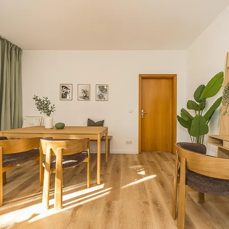 Lehastays - Buckau 13 I Kueche I Wlan I Smarttv I Innenhof *