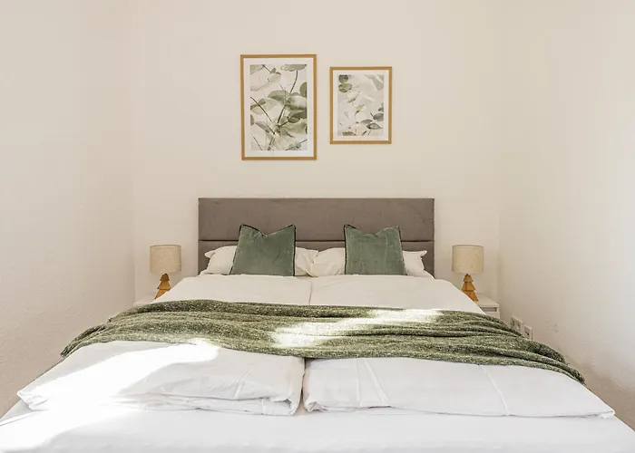 Lehastays - Buckau 13 I Kueche I Wlan I Smarttv I Innenhof