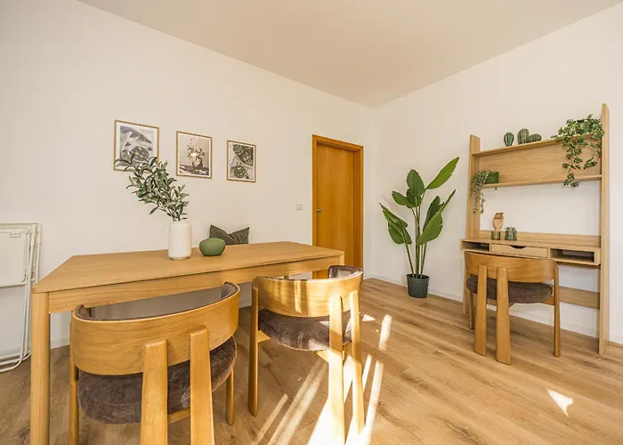 Lehastays - Buckau 13 I Kueche I Wlan I Smarttv I Innenhof 아파트 *